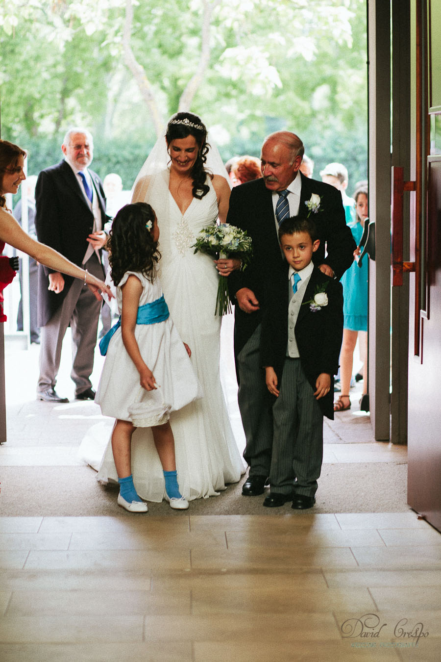 wedding photography, photographer, documentary photojournalism, boda iglesia parroquia sagrado corazon alcorcon, madrid, el pardo, wedding, fotografos, fotografo, bodas, restaurante jardin de somontes carretera del pardo, la quinta del duque del arco