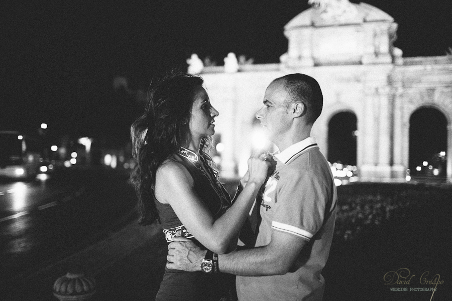 Preboda Parque El Retiro Madrid, fotoperiodismo de bodas, fotografo profesional, fotografia de novios, wedding photographers photography photographer, paseo en barcas, esession engagement session