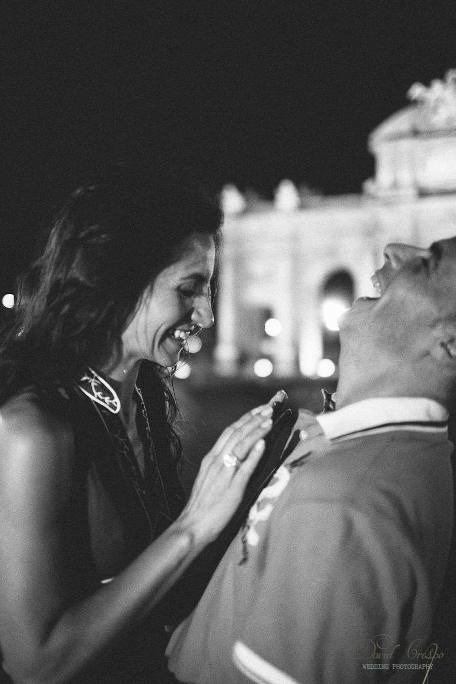 Preboda Parque El Retiro Madrid, fotoperiodismo de bodas, fotografo profesional, fotografia de novios, wedding photographers photography photographer, paseo en barcas, esession engagement session