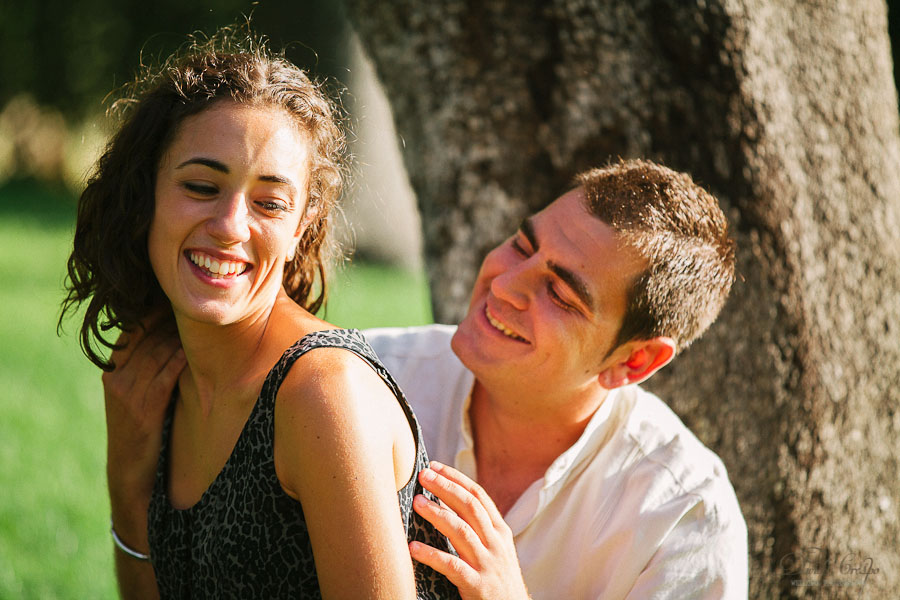 Preboda Silvia y Miguel Parque El Retiro Madrid, Fotografo David Crespo Fotowedding www.davidcrespo.com, preboda divertida, esession prewedding wedding photographer, fotografia de boda, fotografos de bodas, novios, fotoperiodismo, documentary photojournalism