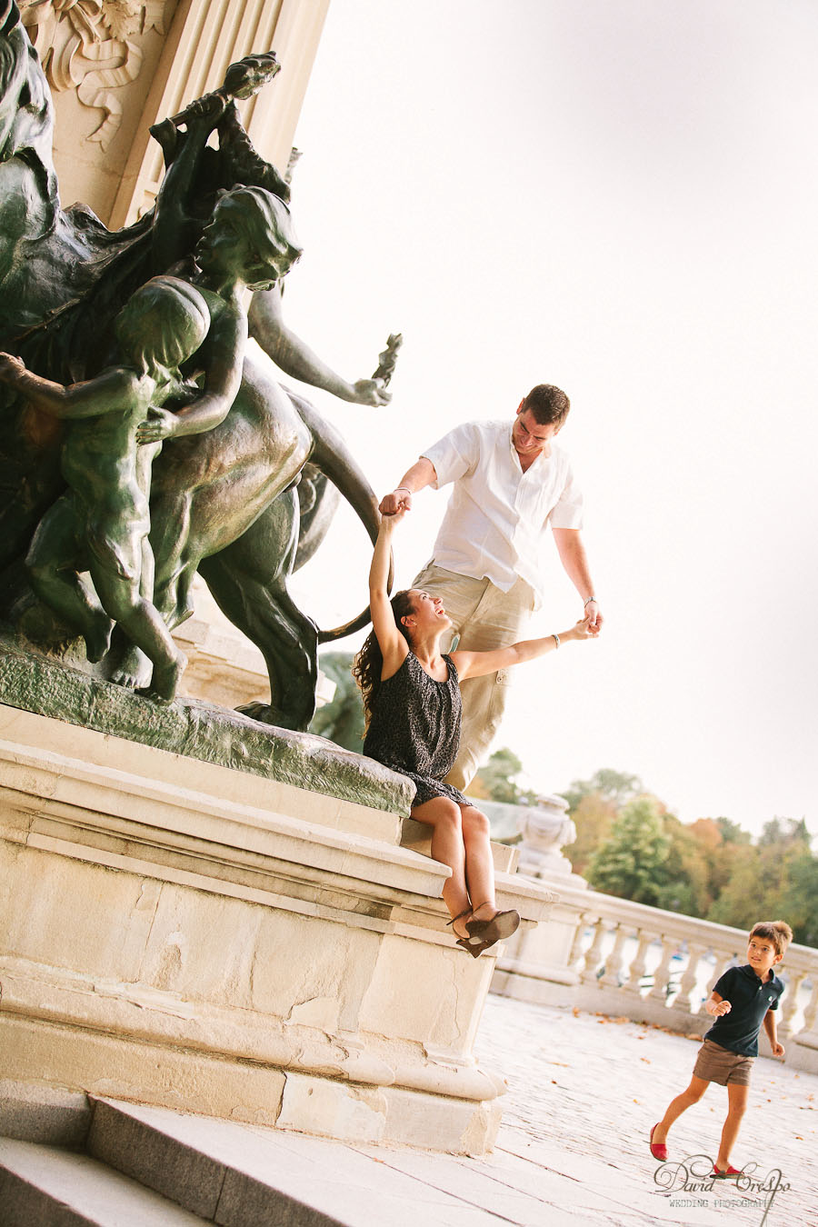 Preboda Silvia y Miguel Parque El Retiro Madrid, Fotografo David Crespo Fotowedding www.davidcrespo.com, preboda divertida, esession prewedding wedding photographer, fotografia de boda, fotografos de bodas, novios, fotoperiodismo, documentary photojournalism