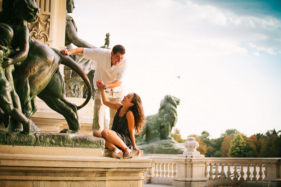 Preboda Silvia y Miguel Parque El Retiro Madrid, Fotografo David Crespo Fotowedding www.davidcrespo.com, preboda divertida, esession prewedding wedding photographer, fotografia de boda, fotografos de bodas, novios, fotoperiodismo, documentary photojournalism