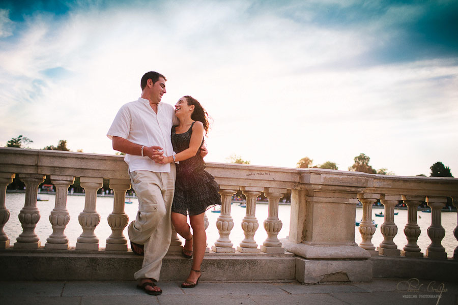 Preboda Silvia y Miguel Parque El Retiro Madrid, Fotografo David Crespo Fotowedding www.davidcrespo.com, preboda divertida, esession prewedding wedding photographer, fotografia de boda, fotografos de bodas, novios, fotoperiodismo, documentary photojournalism